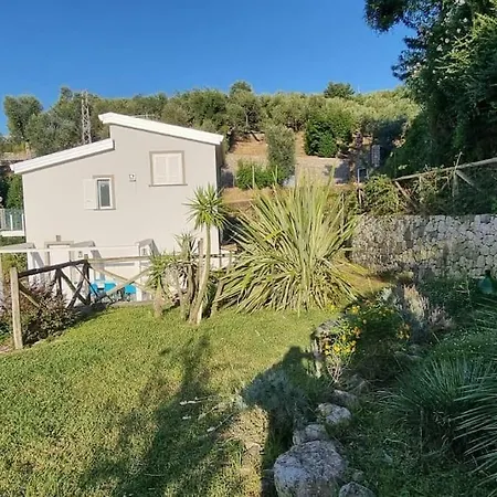 Annachiara Coast فيلة